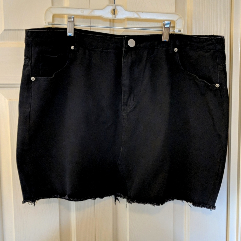 Black frayed denim mini skirt